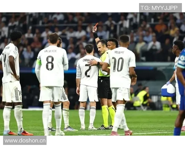 姆巴佩慷慨让点球维尼修斯晒合照表达友谊与支持